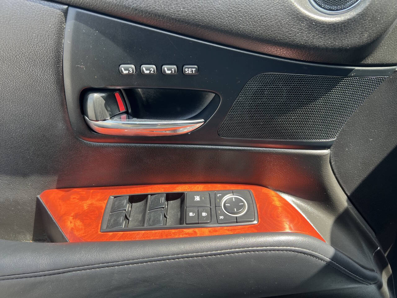 Used 2011 Lexus RX 350 AWD w/ Premium Pkg image 9