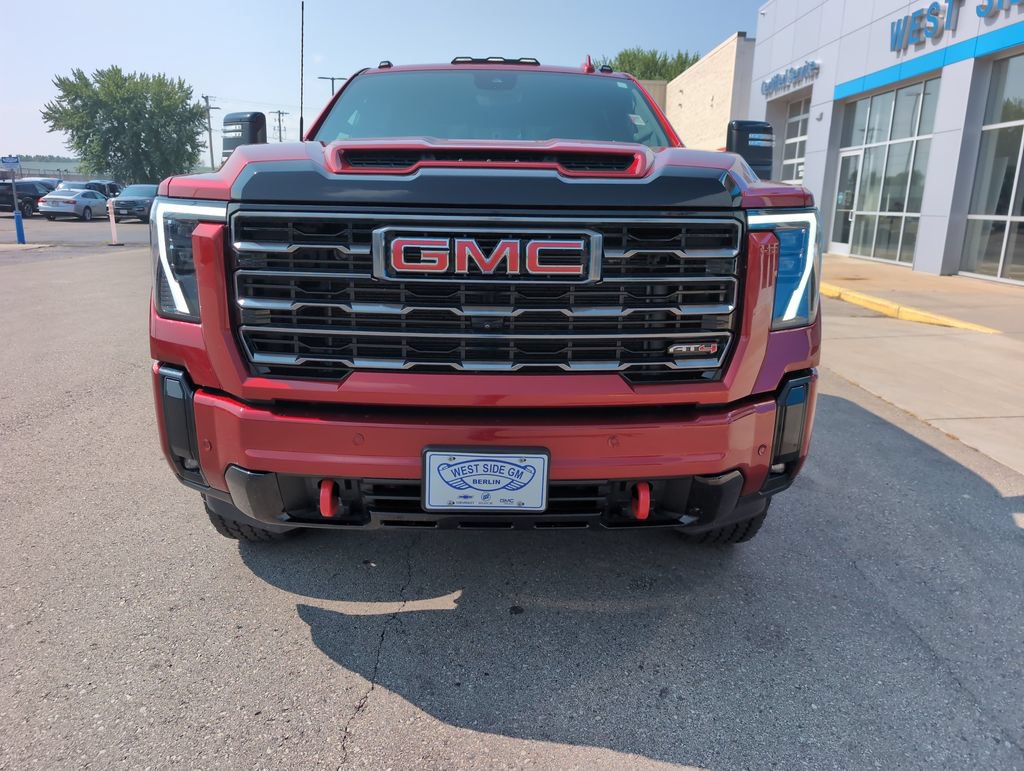 Used 2025 GMC Sierra 2500 AT4 w/ AT4 Premium Plus Package AWD/4WD image 3