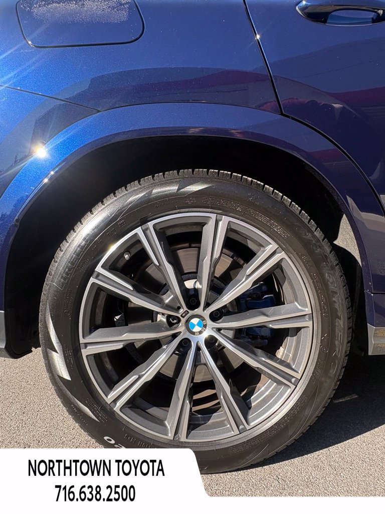 Used 2024 BMW X6 M60i AWD/4WD image 8