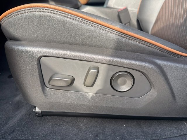 New 2026 GMC Canyon AT4 w/ AT4 Premium Package image 17