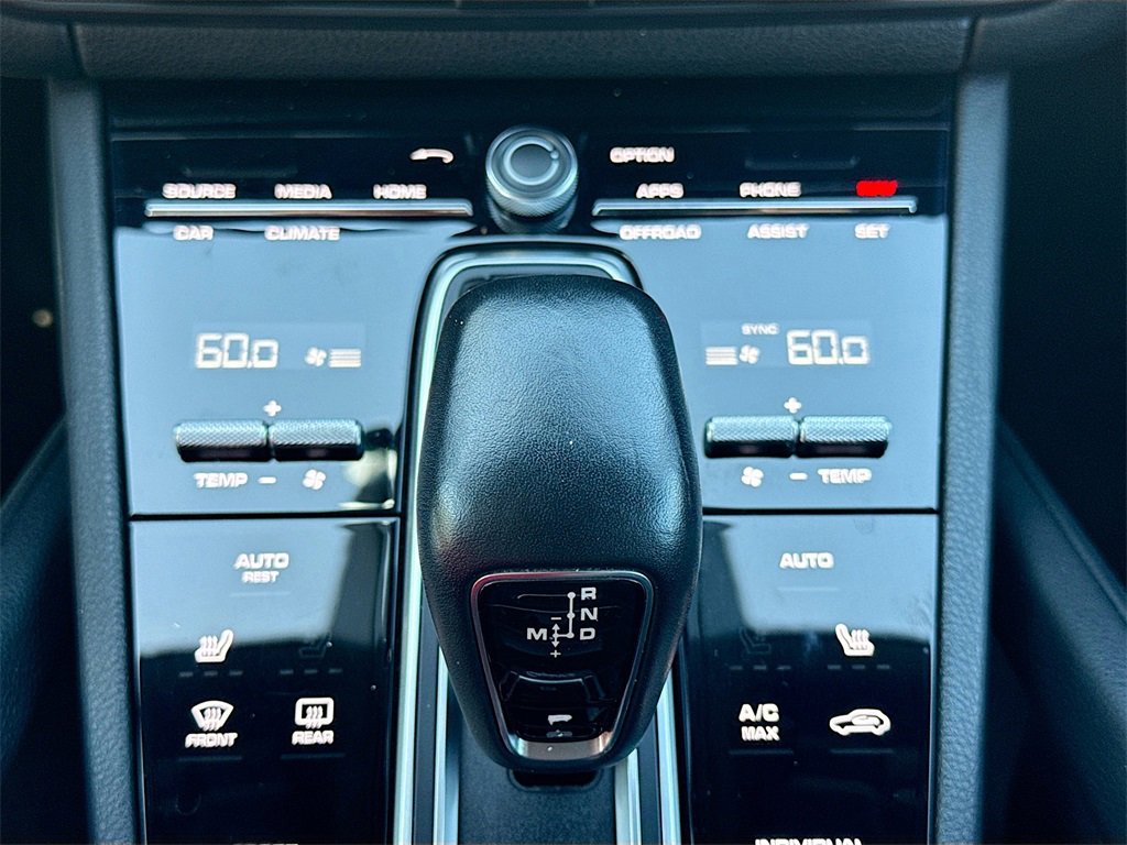 Used 2019 Porsche Cayenne Base w/ Premium Package image 17