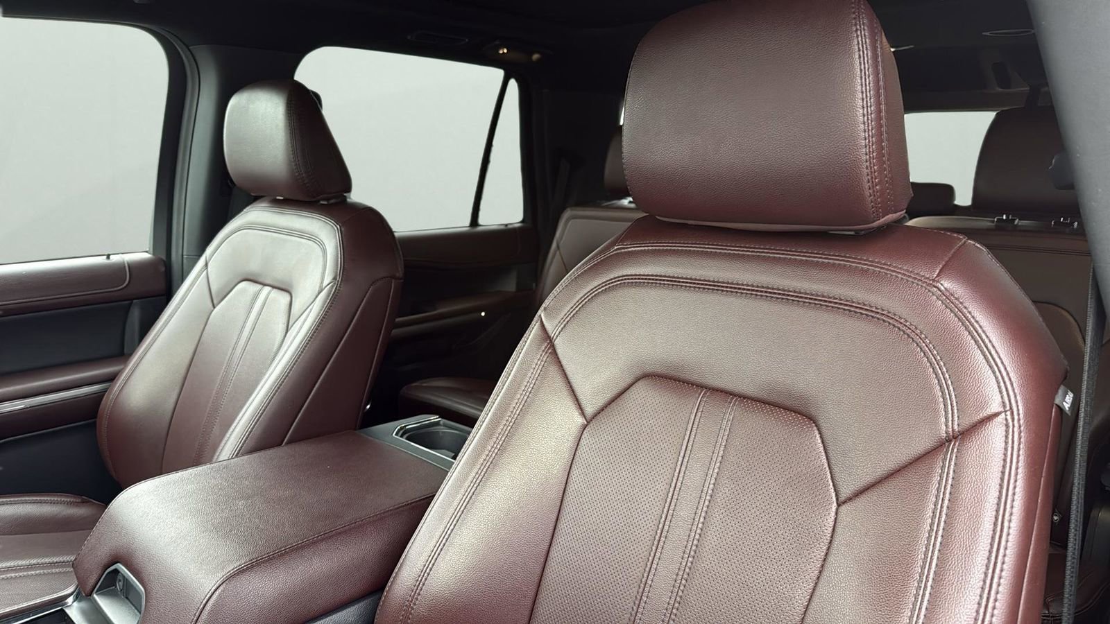 Certified 2024 Ford Expedition Limited image 10