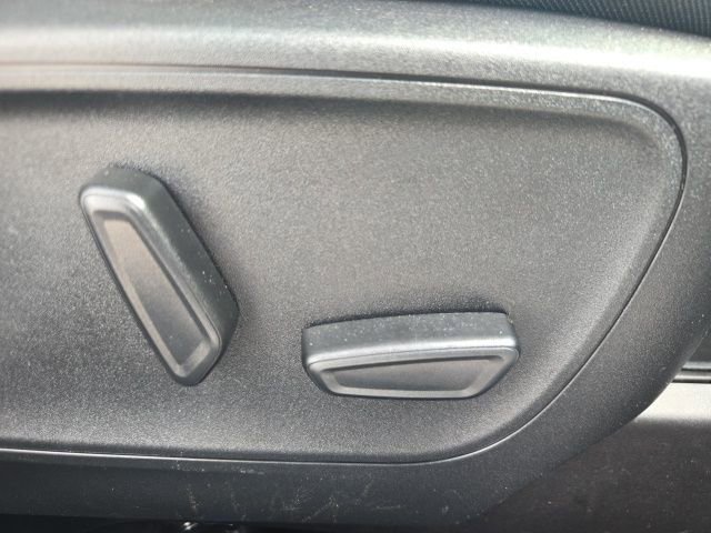 Used 2025 Ford Escape Platinum image 44