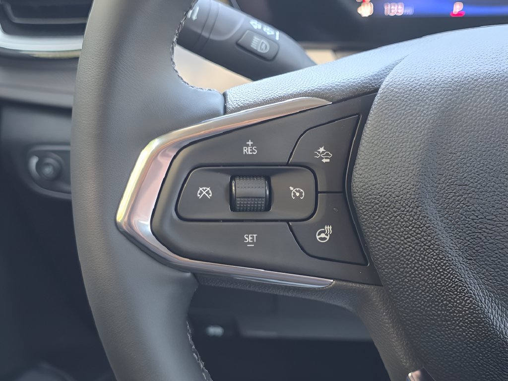 New 2026 Chevrolet TrailBlazer LT w/ LT Cold Weather Package FWD image 16