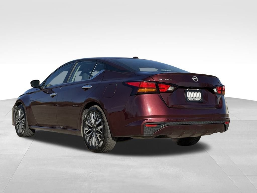 Used 2024 Nissan Altima 2.5 SV image 5