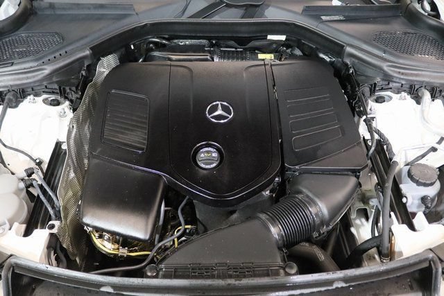 Used 2025 Mercedes-Benz GLC 300 4MATIC image 30