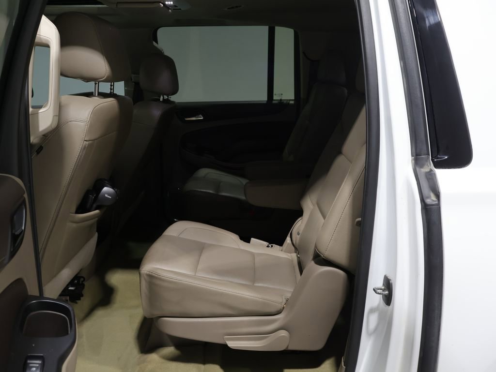 Used 2018 Chevrolet Suburban Premier AWD/4WD image 20