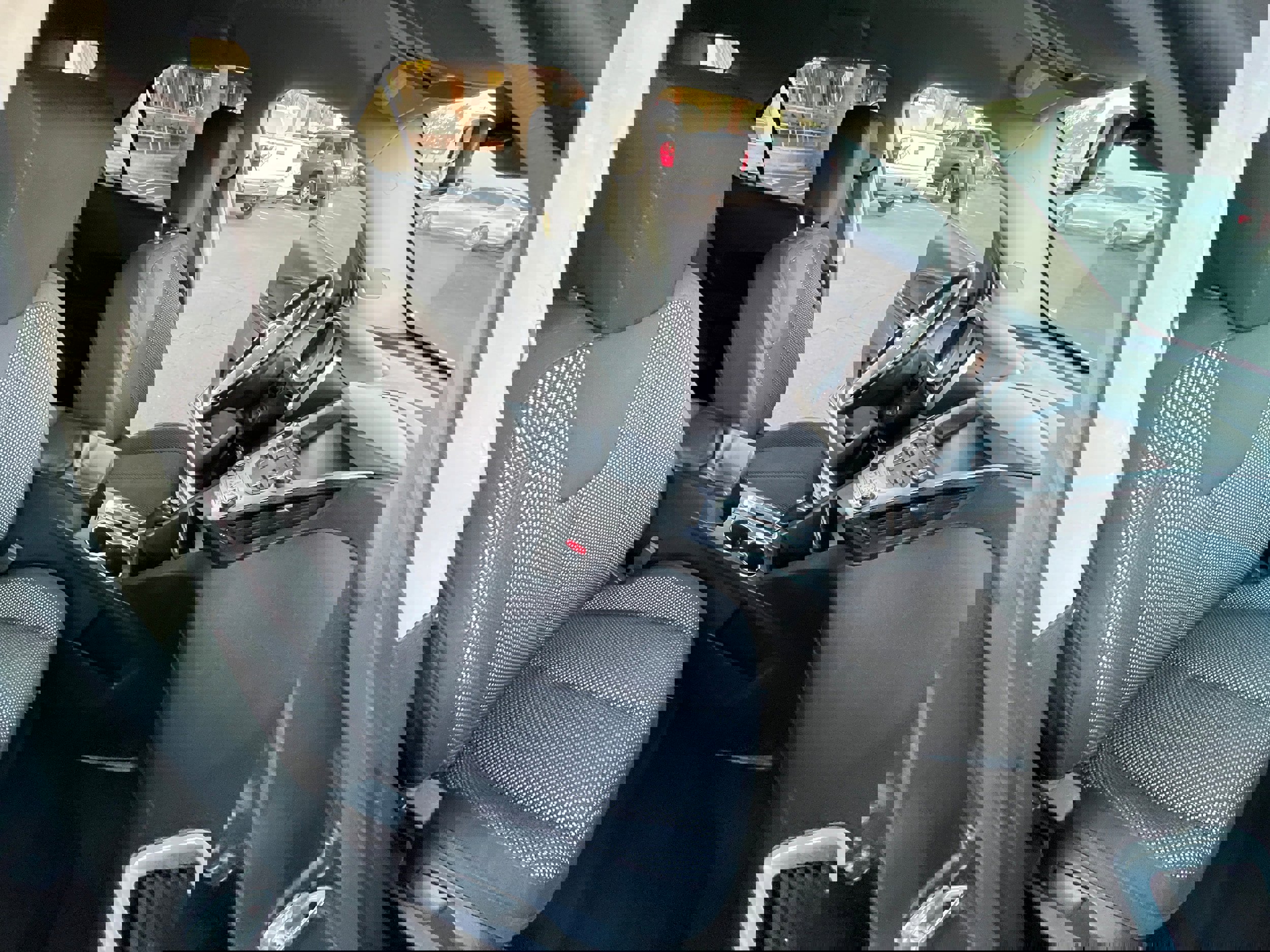 Used 2017 Chevrolet Equinox LT w/ Convenience Package image 22