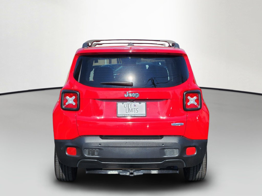 Used 2017 Jeep Renegade Latitude w/ Advanced Technology Group FWD image 6