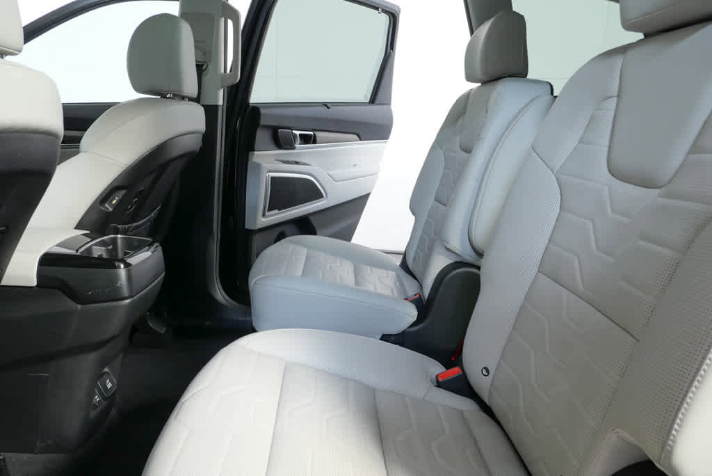 Used 2021 Kia Telluride SX w/ SX Prestige Package image 16