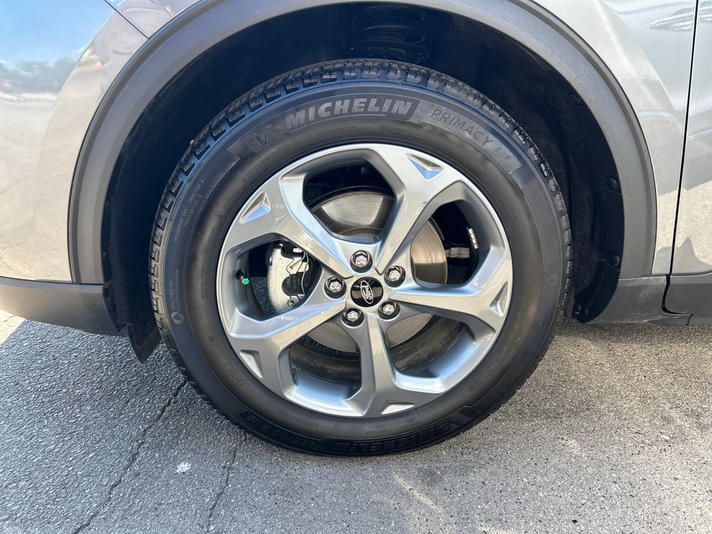 Used 2025 Ford Escape ST-Line w/ Tech Pack #1 FWD image 29