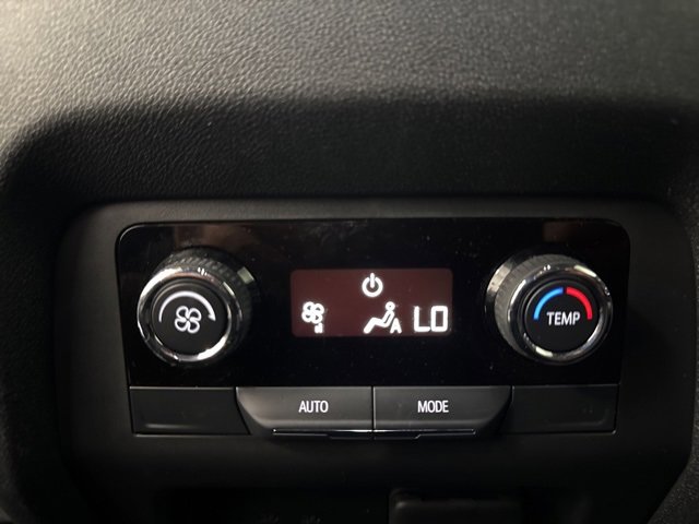 Used 2024 Chevrolet Traverse LT w/ Trailering Package image 25