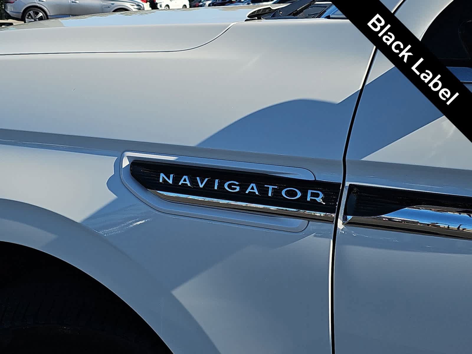 Used 2024 Lincoln Navigator Black Label AWD/4WD image 11