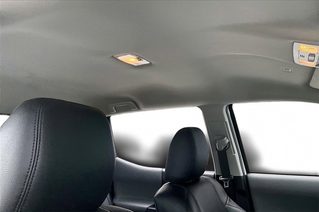 Used 2023 Toyota Tacoma SR5 w/ Technology Package image 29