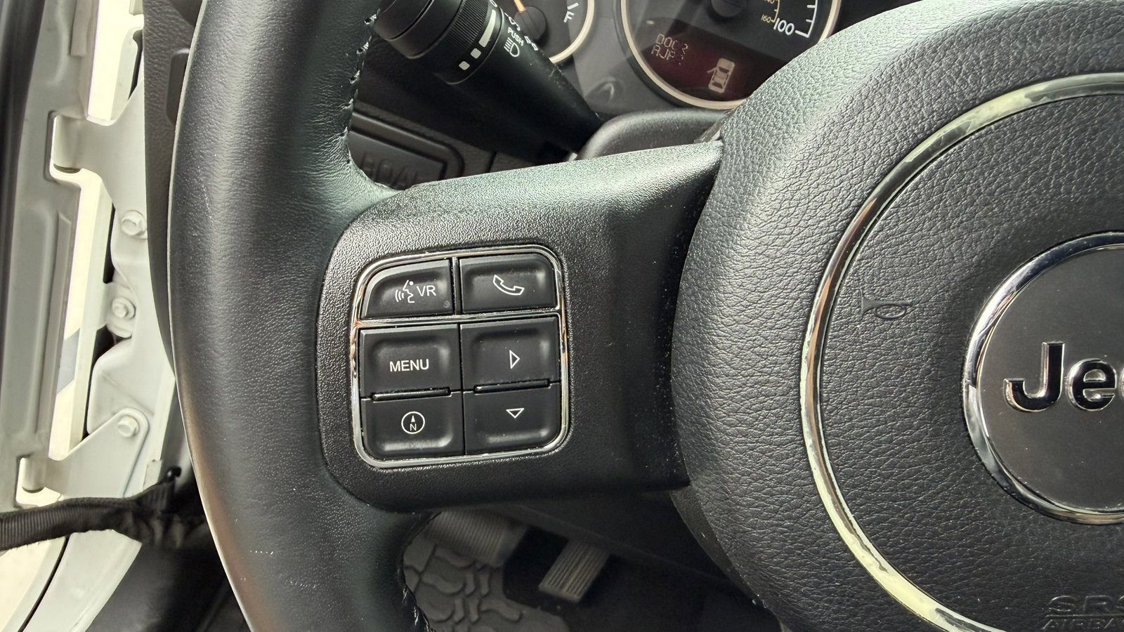 Certified 2016 Jeep Wrangler Unlimited Sahara AWD/4WD image 9