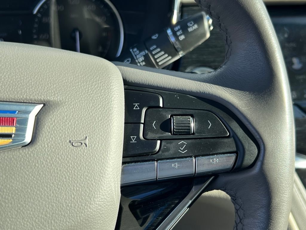 Certified 2025 Cadillac XT6 Premium Luxury image 25