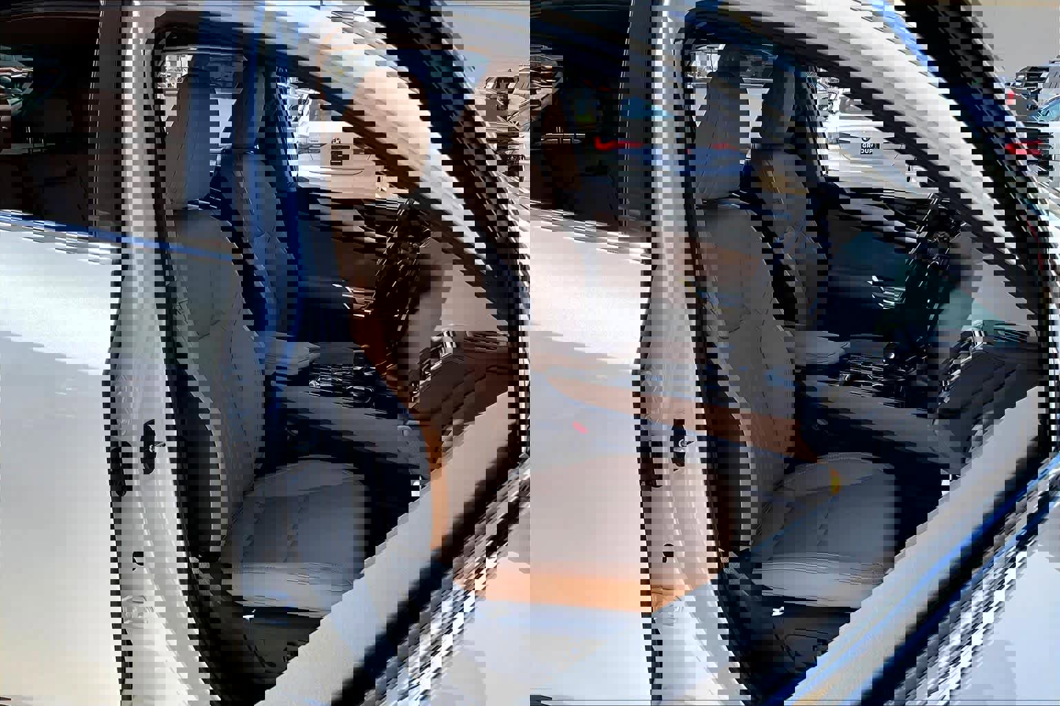 Used 2025 Lexus NX 250 FWD w/ Accessory Package (Z1) image 8