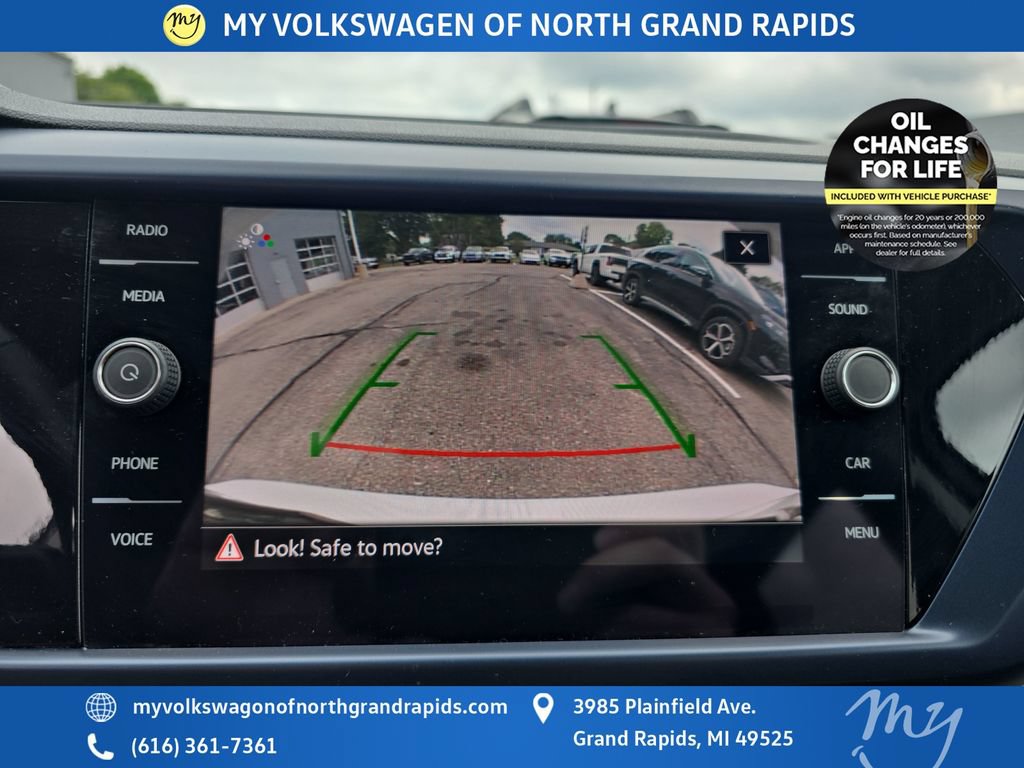 Used 2023 Volkswagen Taos SE FWD image 18