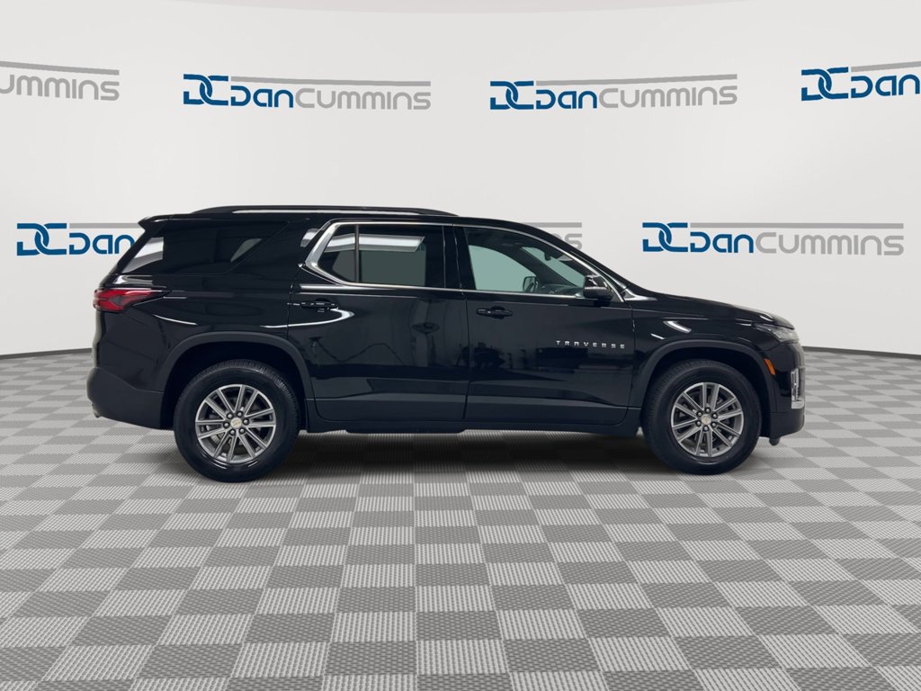 Used 2022 Chevrolet Traverse LT FWD image 9