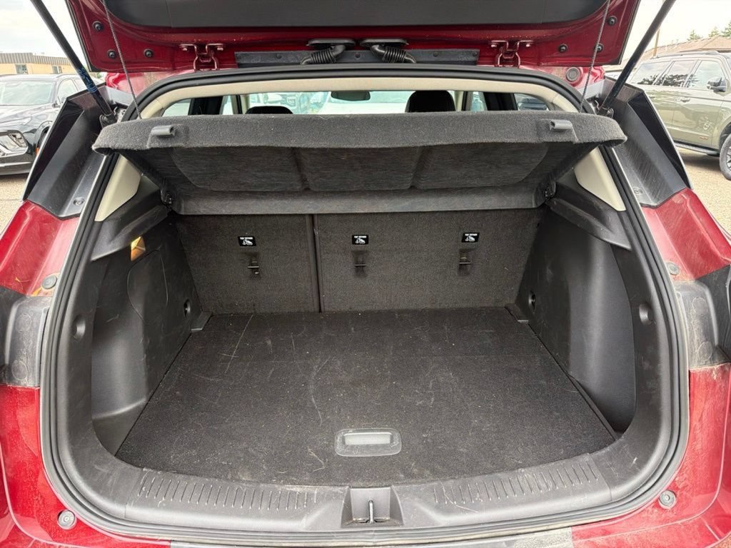 Used 2023 Buick Encore GX Preferred w/ Cold Weather Comfort Package FWD image 18