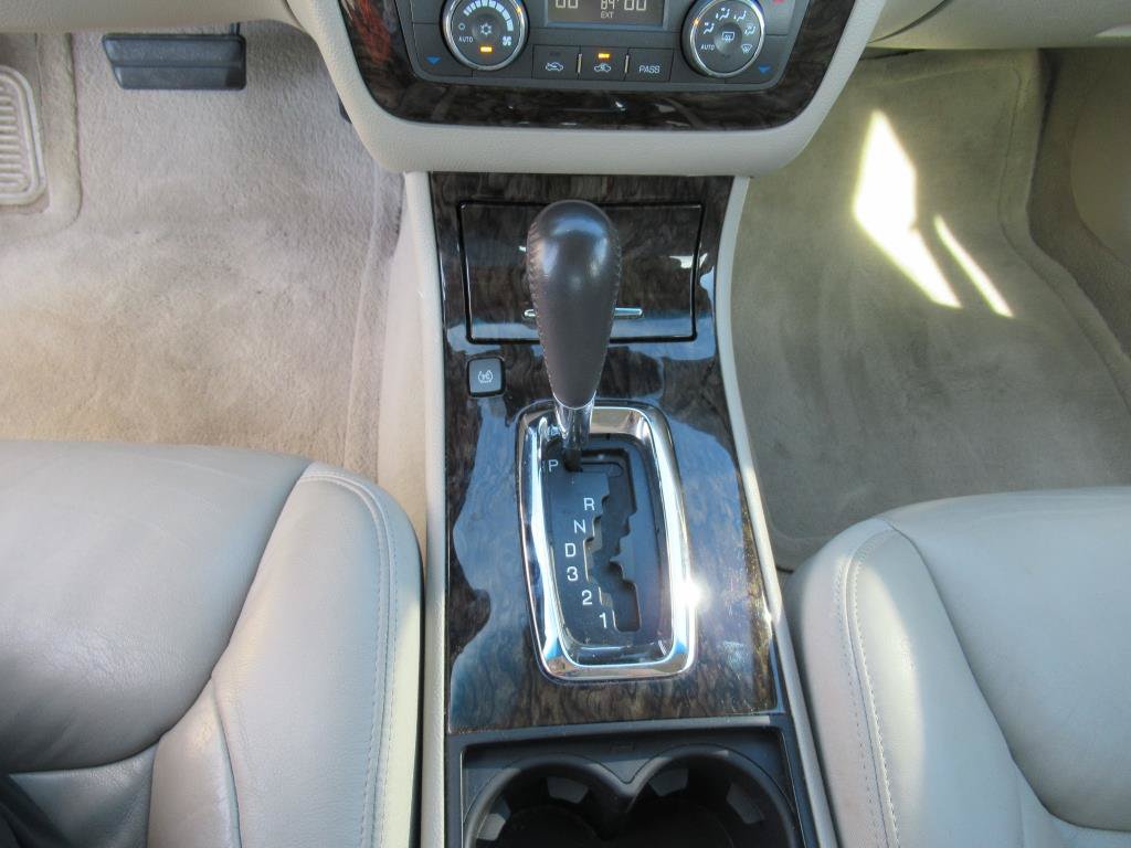 Used 2009 Cadillac DTS FWD image 20