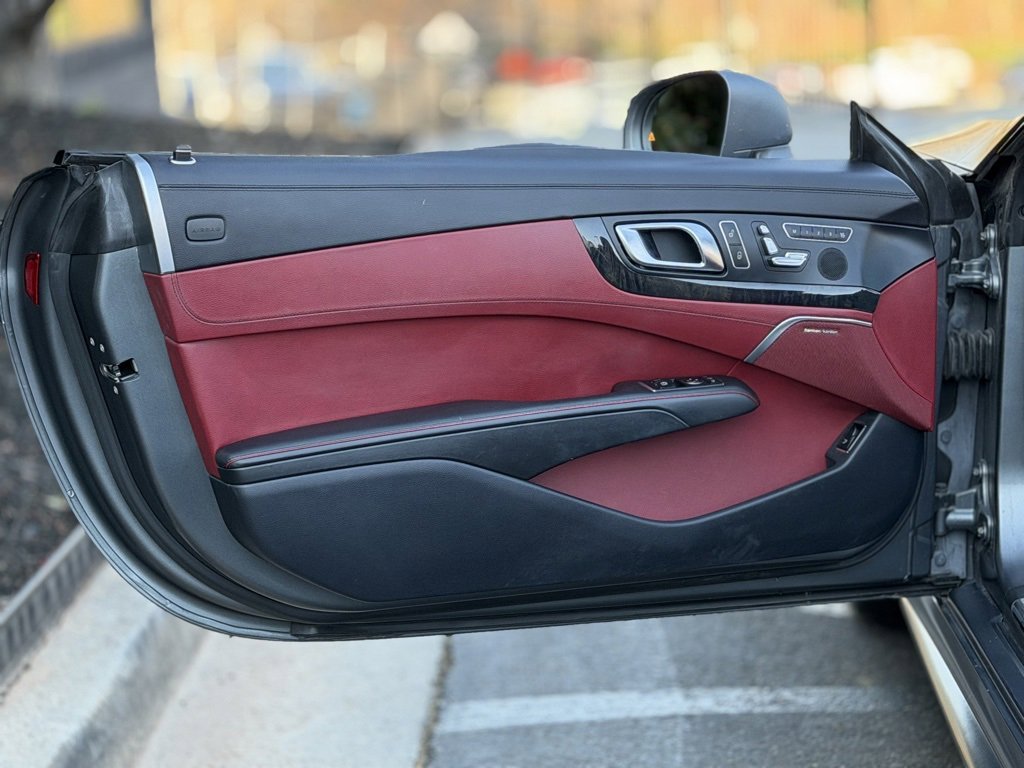 Used 2019 Mercedes-Benz SL 450 w/ Premium Package image 28