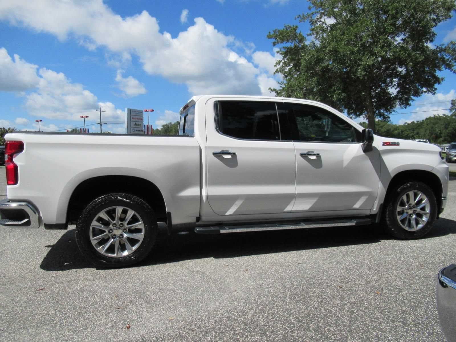 Used 2021 Chevrolet Silverado 1500 LTZ AWD/4WD image 2