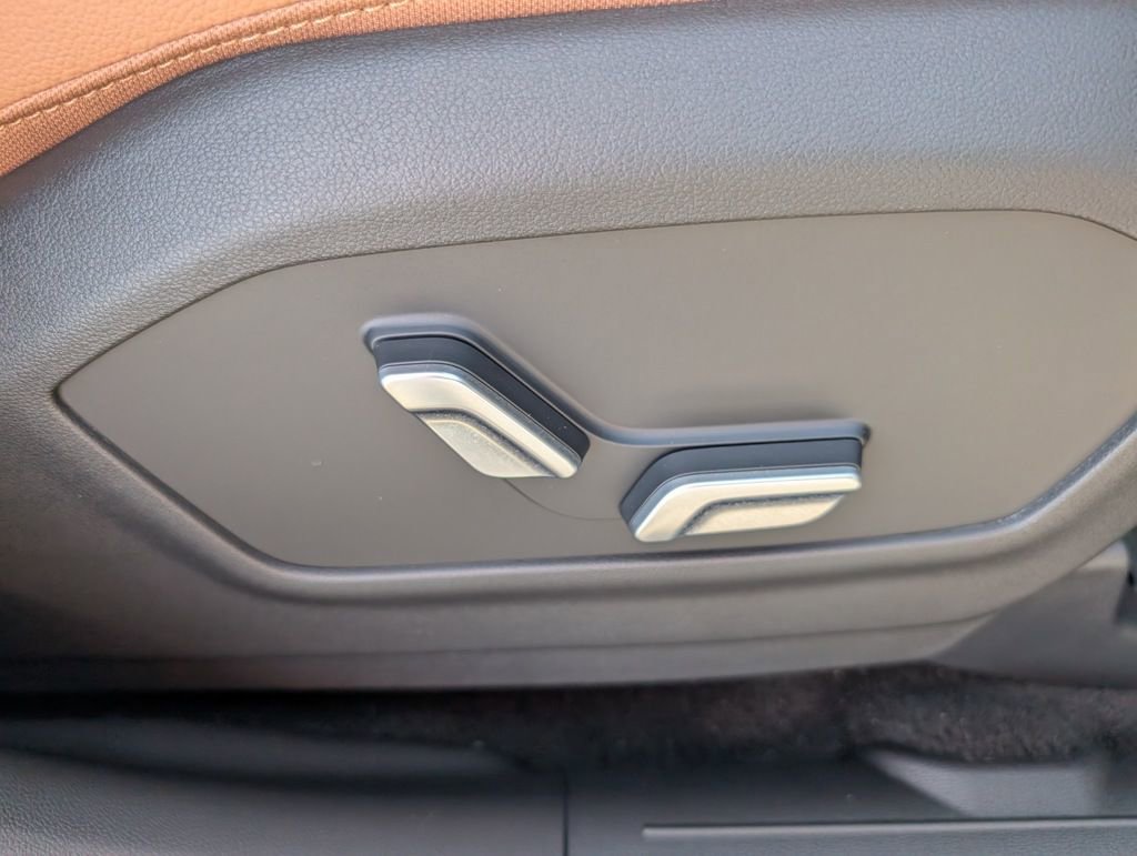 New 2025 Hyundai Santa Fe Limited image 18