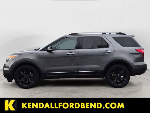 Used 2013 Ford Explorer XLT image 2