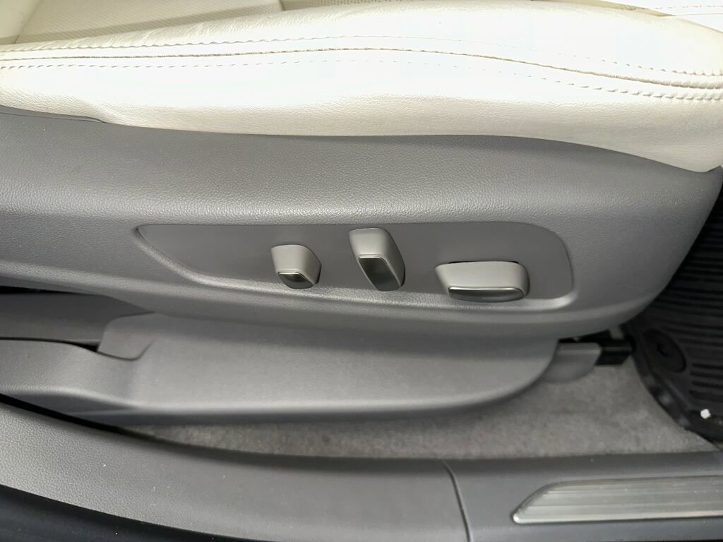 Used 2019 Cadillac XT5 Luxury image 35