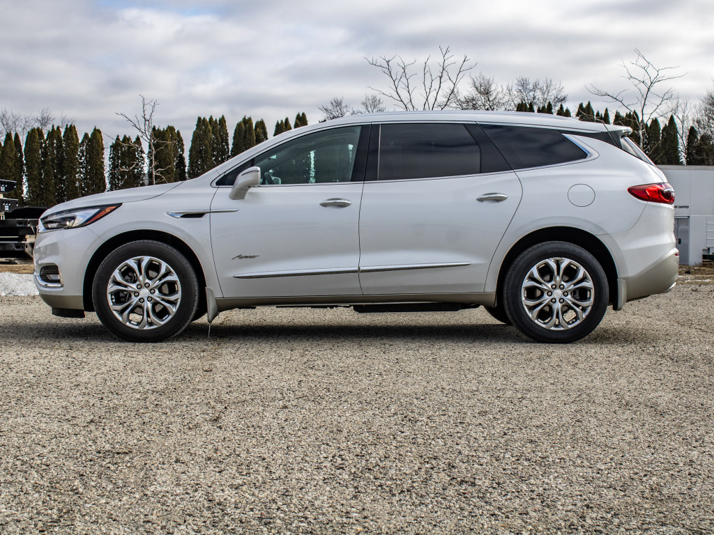 Used 2018 Buick Enclave Avenir w/ Avenir Technology Package AWD/4WD image 4