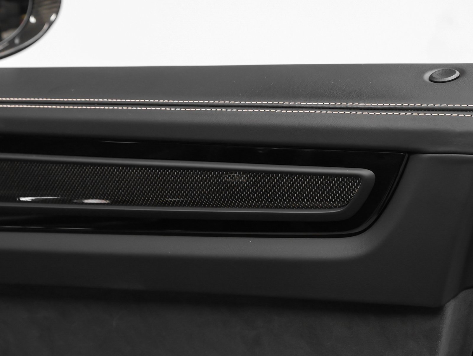 Used 2022 Porsche Cayenne Turbo GT image 38