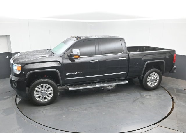 Used 2019 GMC Sierra 3500 Denali w/ Duramax Plus Package AWD/4WD image 36