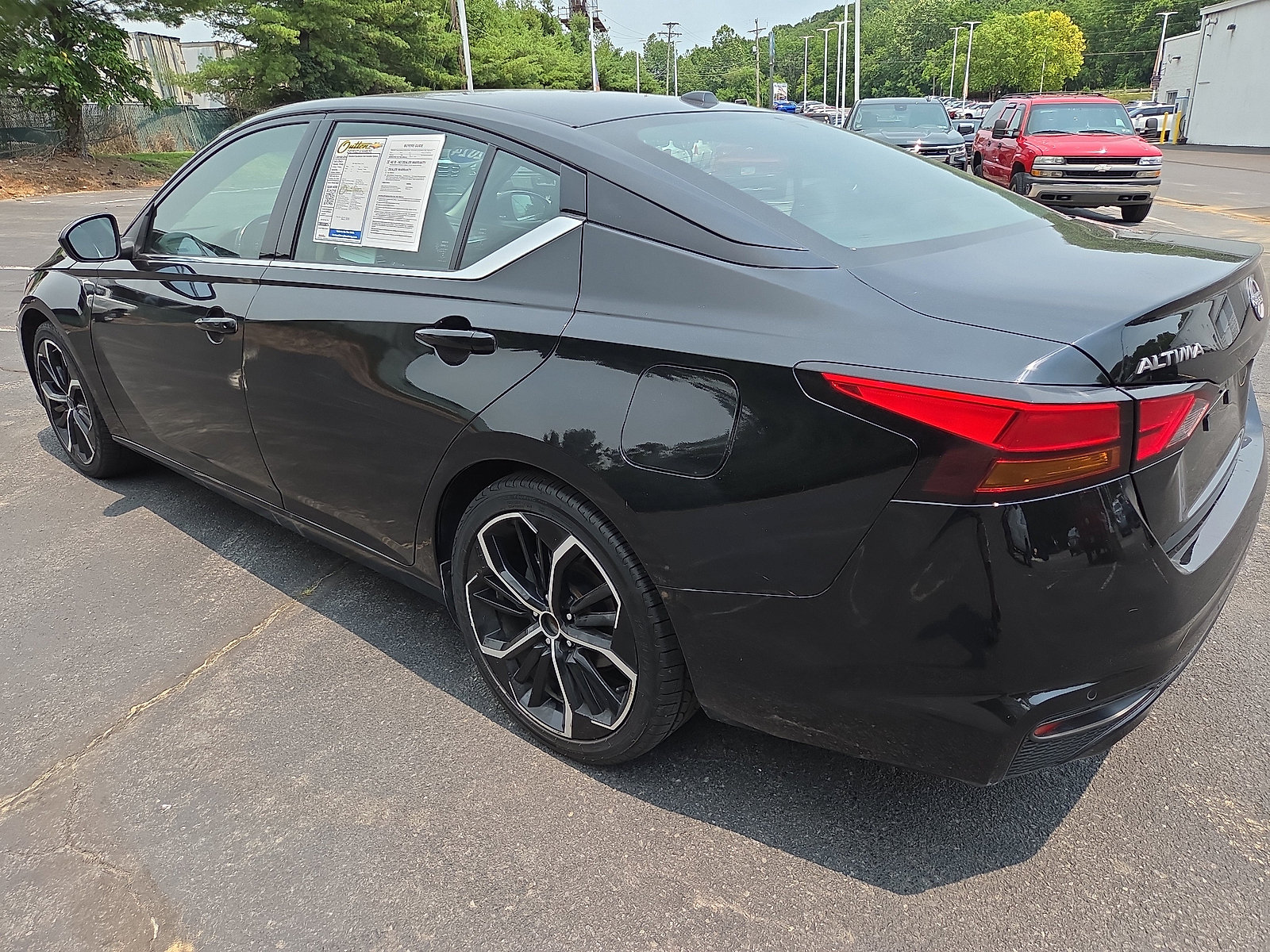 Used 2024 Nissan Altima 2.5 SR FWD image 5