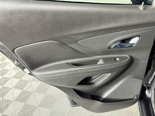 Used 2020 Buick Encore Preferred FWD image 23