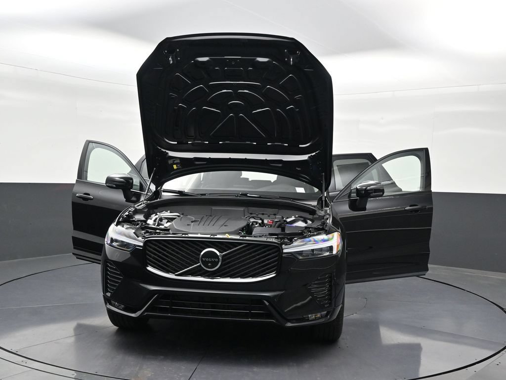 New 2026 Volvo XC60 B5 Plus AWD/4WD image 34