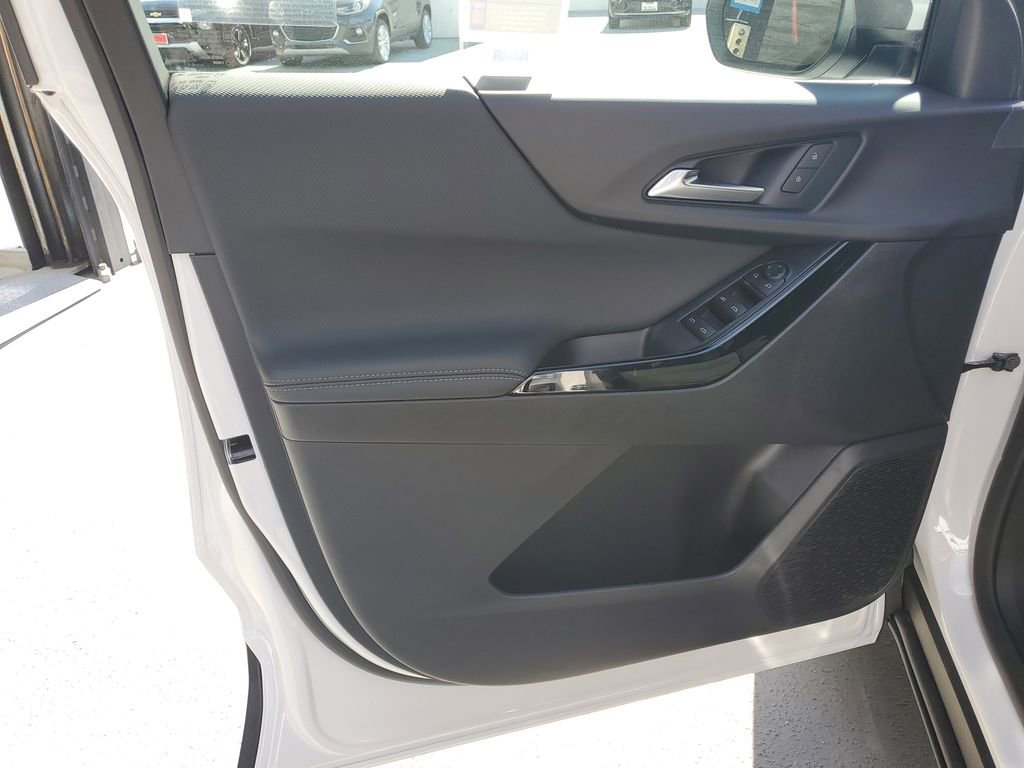 New 2026 Chevrolet Equinox LT w/ Safety and Technology Package image 18