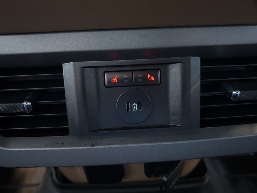 Used 2023 Ford F250 Lariat w/ Chrome Package image 12