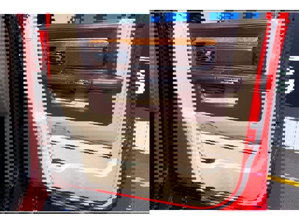 Used 2018 RAM 2500 Longhorn w/ Longhorn Southfork Package image 25