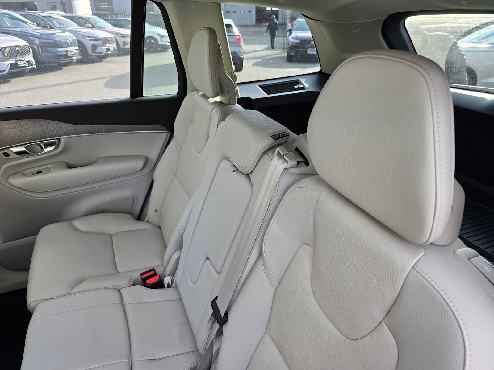 Certified 2023 Volvo XC90 B5 Plus w/ Protection Package Premier AWD/4WD image 17