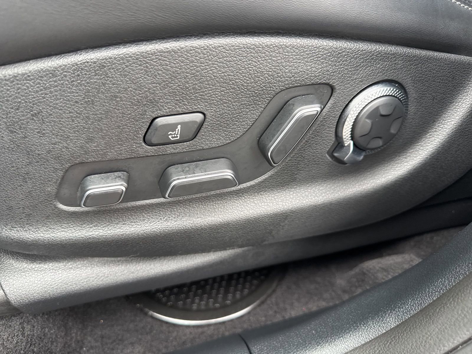 Used 2025 Genesis GV70 3.5T Sport w/ Sport Prestige Package image 22