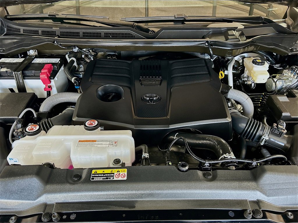 Used 2025 Toyota Tundra Limited image 29