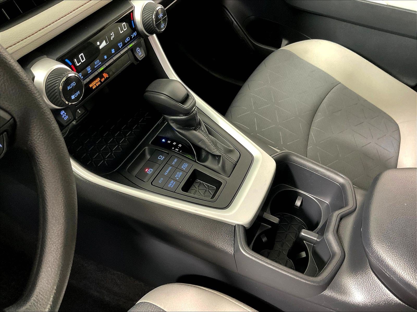Used 2022 Toyota RAV4 XLE w/ Convenience Package AWD/4WD image 18