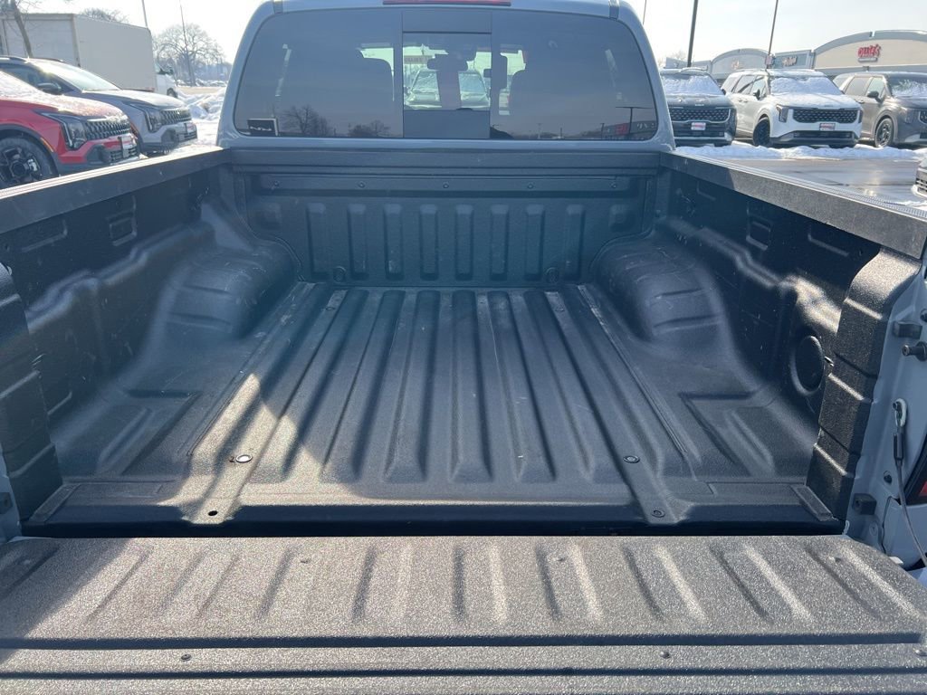 Certified 2023 Nissan Frontier PRO-4X w/ Technology Package image 12