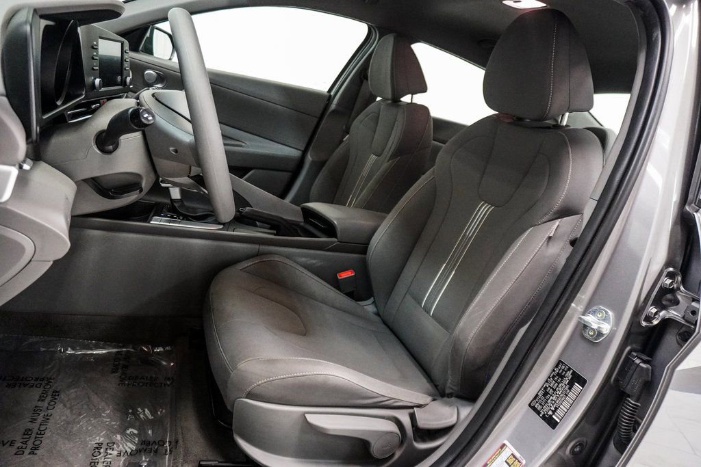 Used 2022 Hyundai Elantra SEL image 6