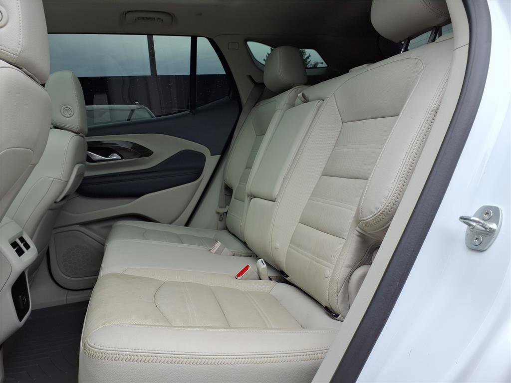 Used 2022 GMC Terrain Denali image 8