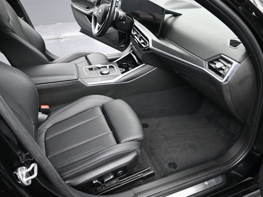 Used 2024 BMW 330e xDrive image 18