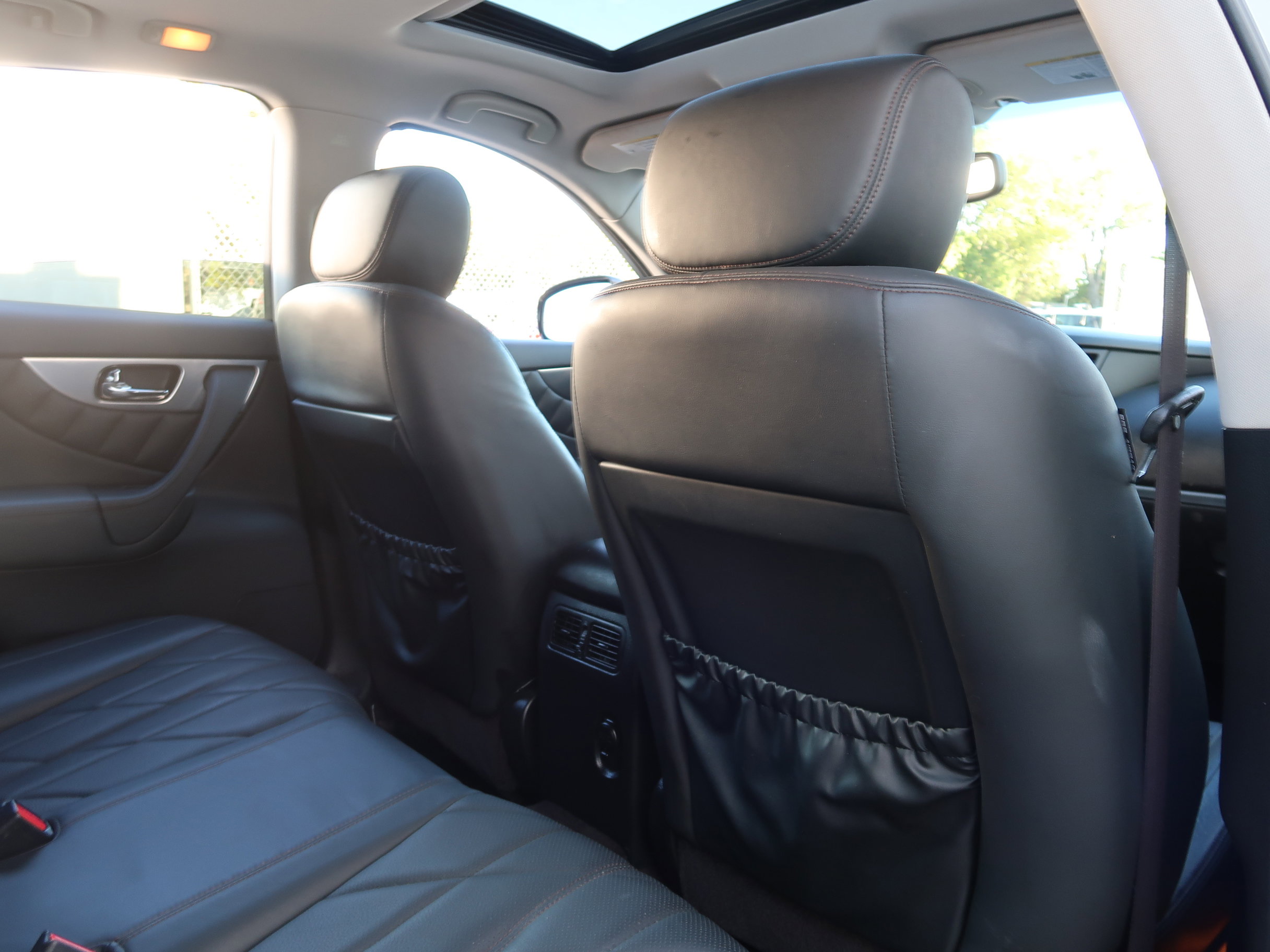 Used 2010 INFINITI FX35 2WD w/ Navigation Pkg image 35