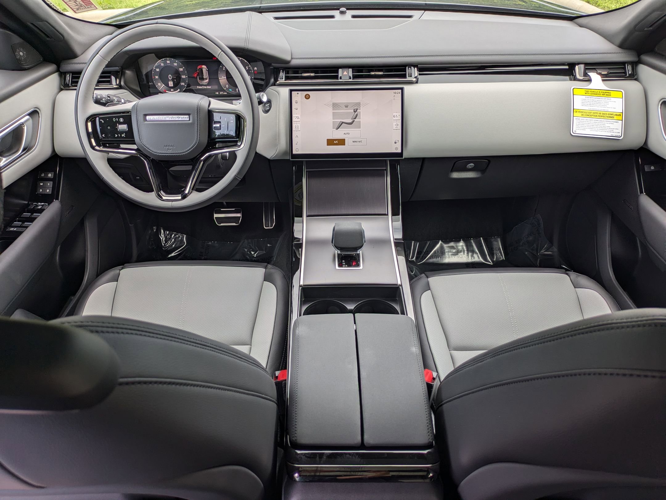 New 2026 Land Rover Range Rover Velar Dynamic SE image 24