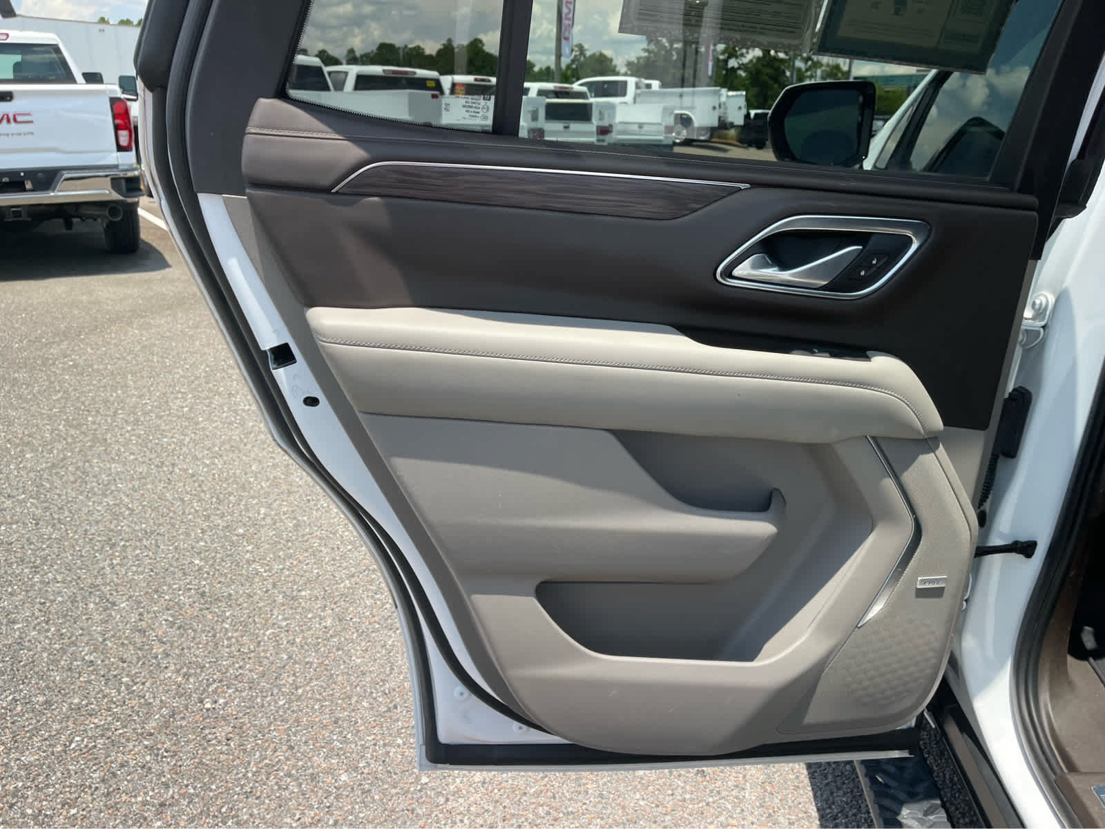 Used 2021 Chevrolet Tahoe Z71 AWD/4WD image 19